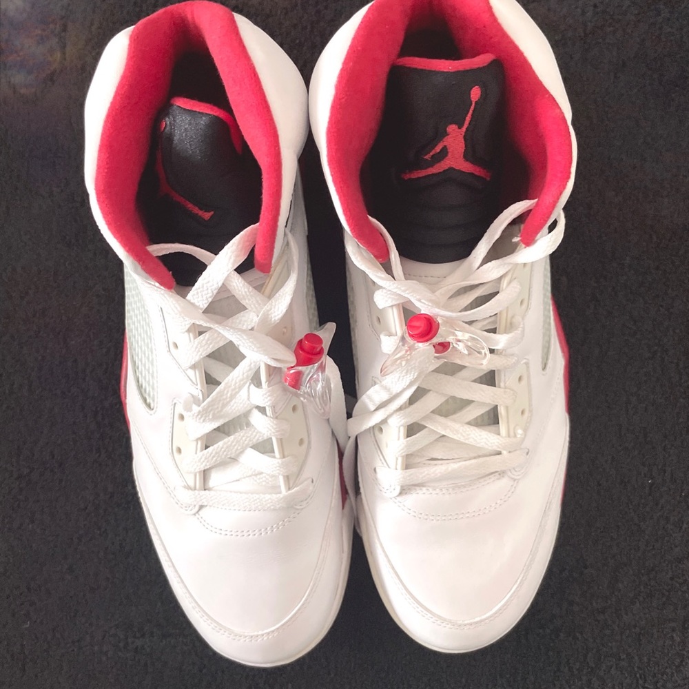 Jordan 5 Retro  White/Black  New Never use